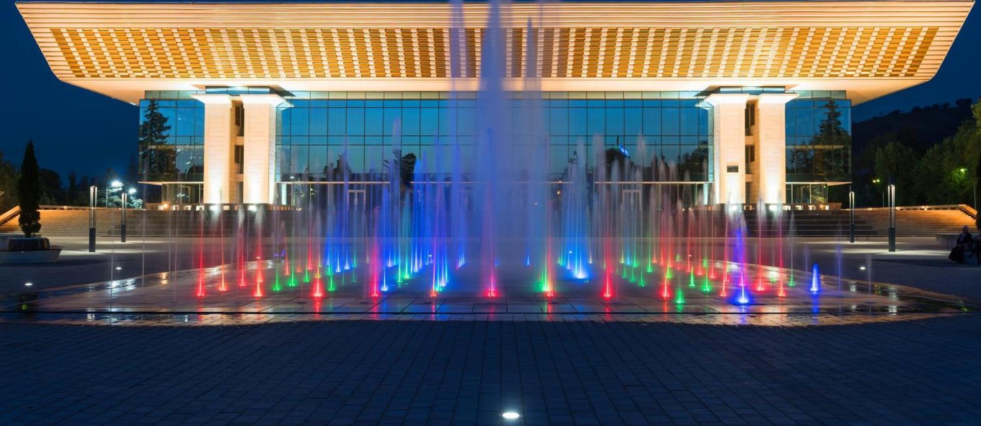 Nadezhda Apartments In Touristic Area, On The Dostyk Avenue 89 Almaty Exterior photo